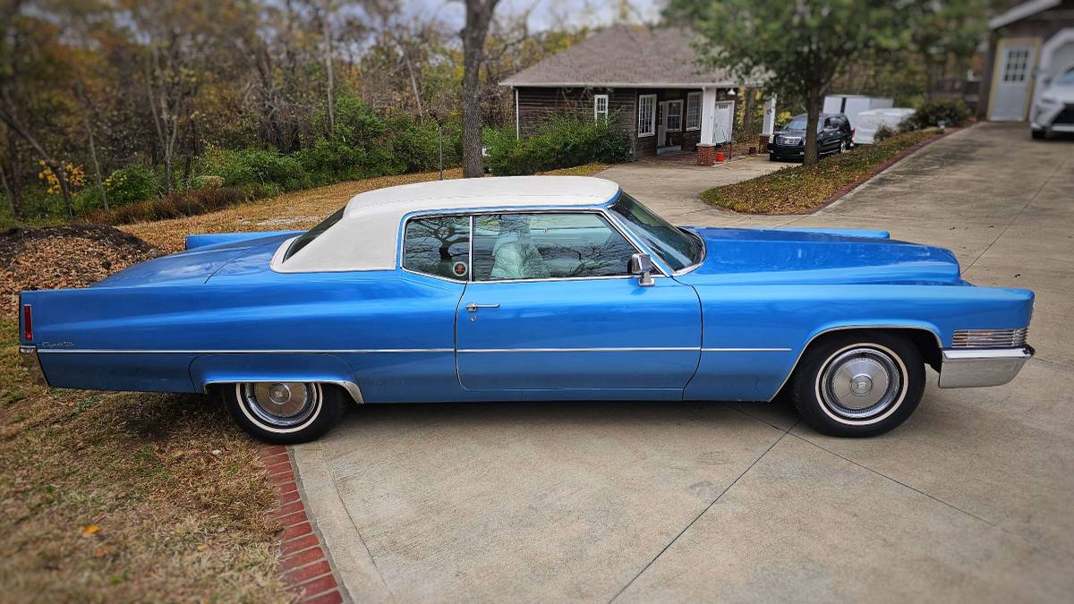 Cadillac-Coupe-de-ville-1970-1