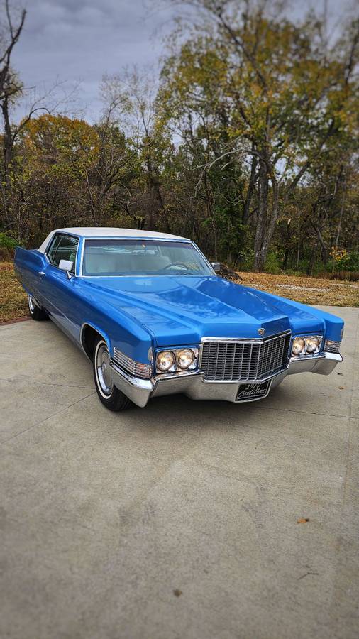 Cadillac-Coupe-de-ville-1970-2