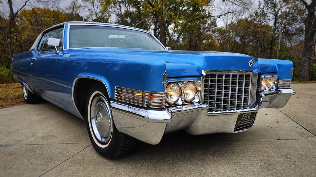 Cadillac-Coupe-de-ville-1970