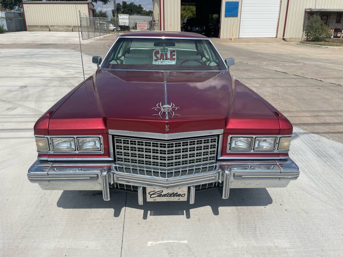 Cadillac-Coupe-deville-1976-17