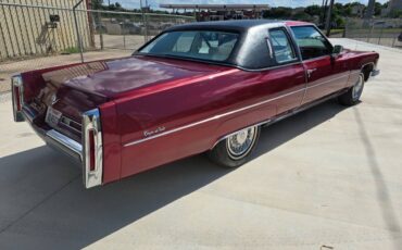 Cadillac-Coupe-deville-1976-4