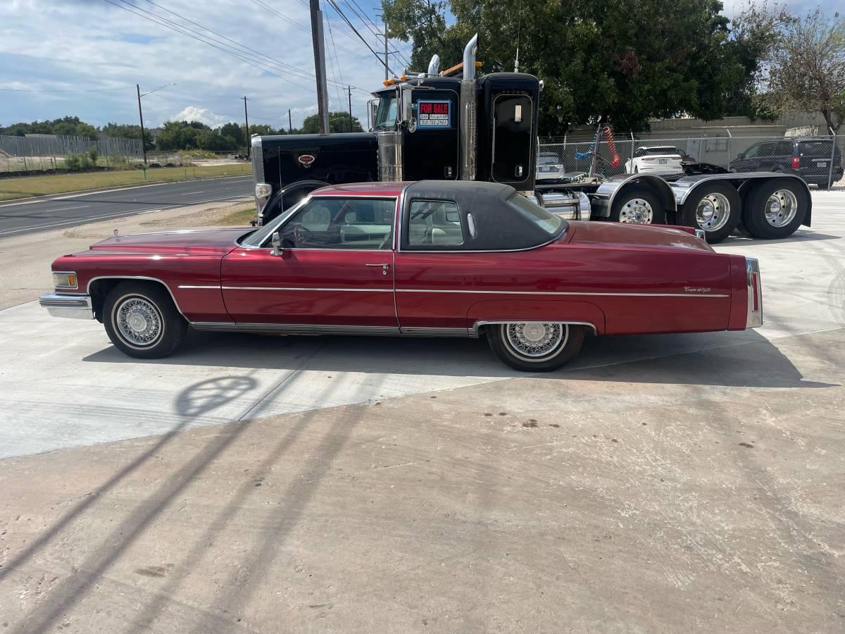 Cadillac-Coupe-deville-1976-9