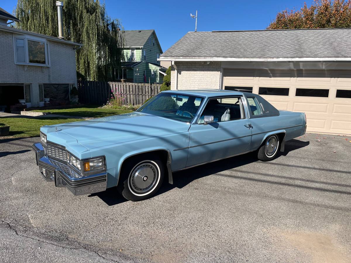 Cadillac-Coupe-deville-1977