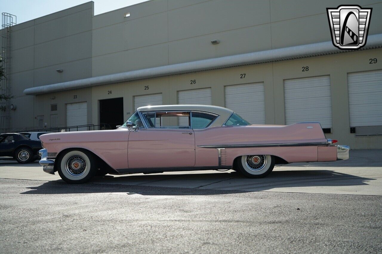 Cadillac-DeVille-1957-10