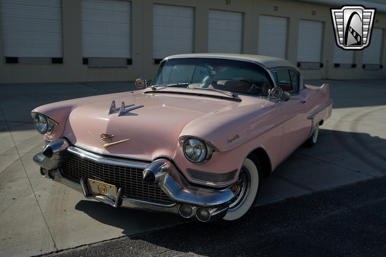 Cadillac-DeVille-1957-4