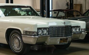 Cadillac-DeVille-1969-11