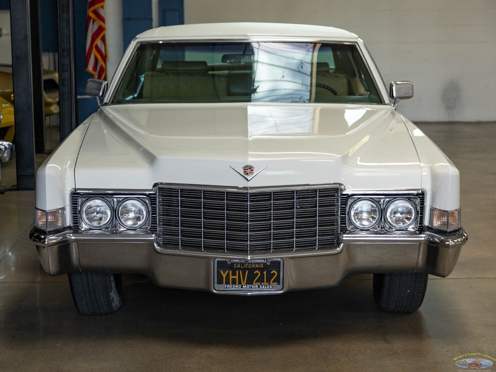 Cadillac-DeVille-1969-12