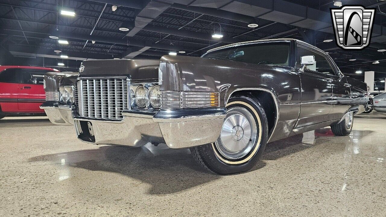 Cadillac-DeVille-1970-2