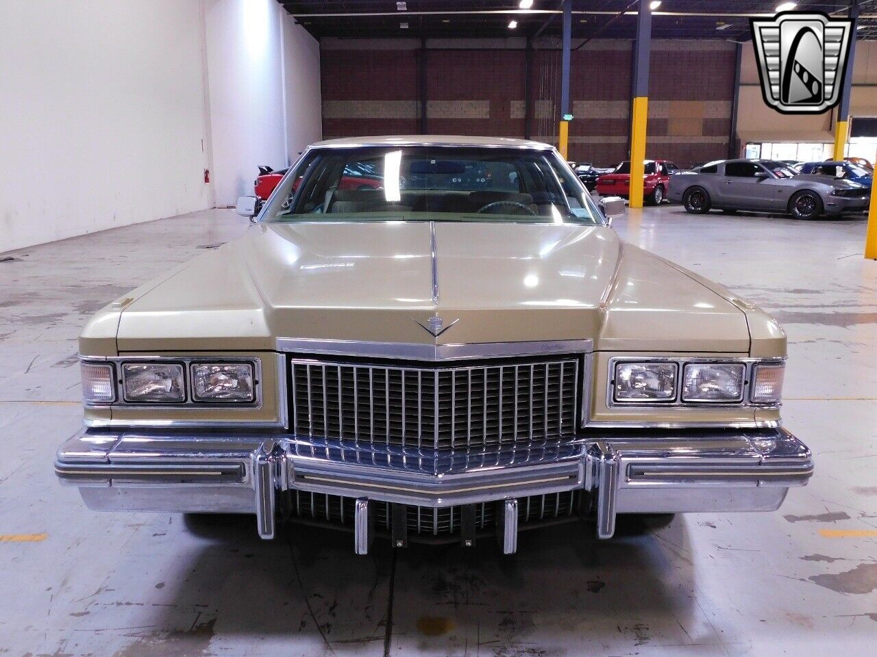 Cadillac-DeVille-1975-8