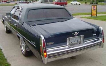 Cadillac-DeVille-1979-4