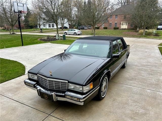 Cadillac-DeVille-1992-12