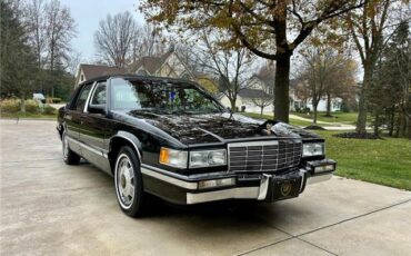 Cadillac-DeVille-1992-2