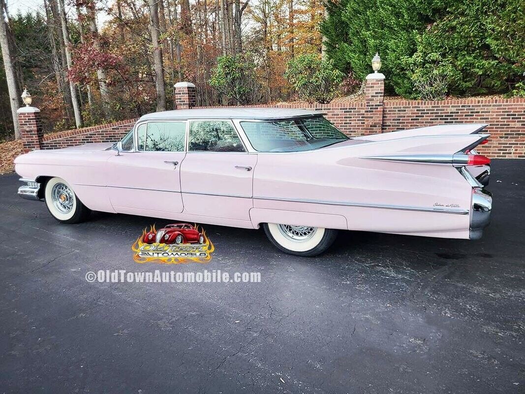 Cadillac-DeVille-Berline-1959-4