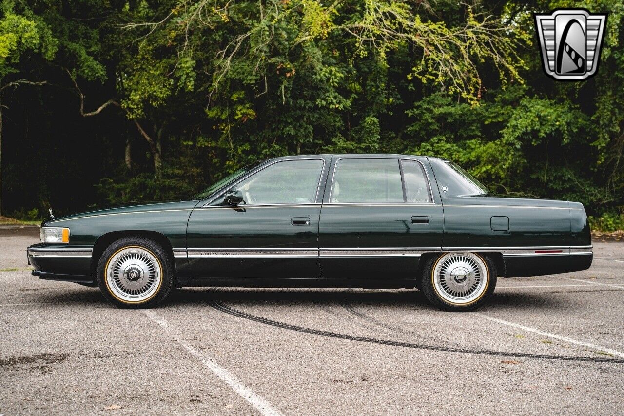 Cadillac-DeVille-Berline-1994-3