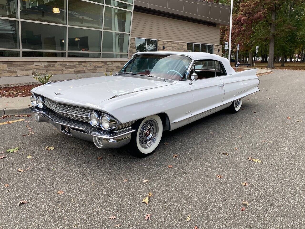 Cadillac-DeVille-Cabriolet-1961-6