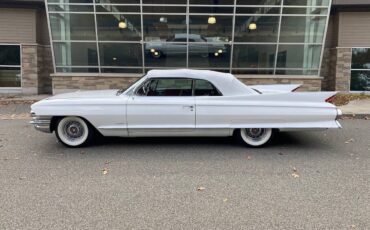 Cadillac-DeVille-Cabriolet-1961-7