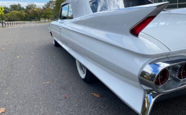 Cadillac-DeVille-Cabriolet-1961-8