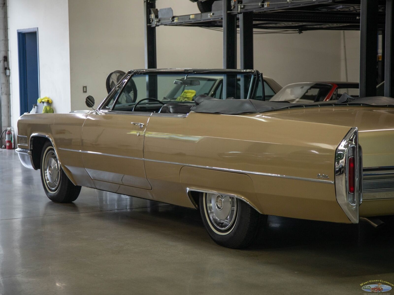 Cadillac-DeVille-Cabriolet-1966-20