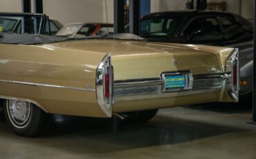 Cadillac-DeVille-Cabriolet-1966-21