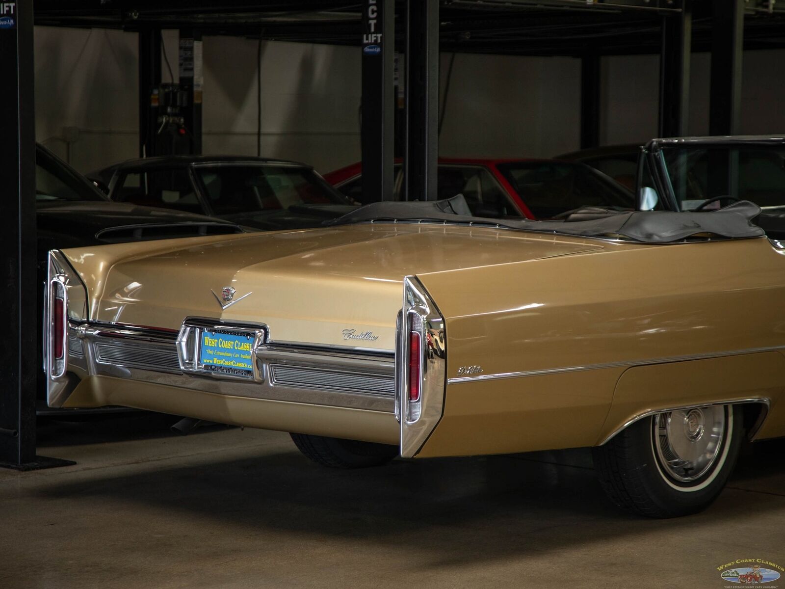 Cadillac-DeVille-Cabriolet-1966-23