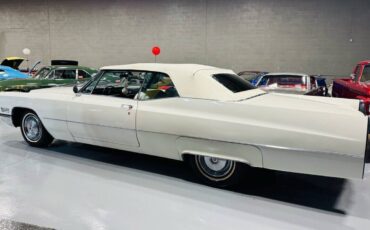 Cadillac-DeVille-Cabriolet-1967-26