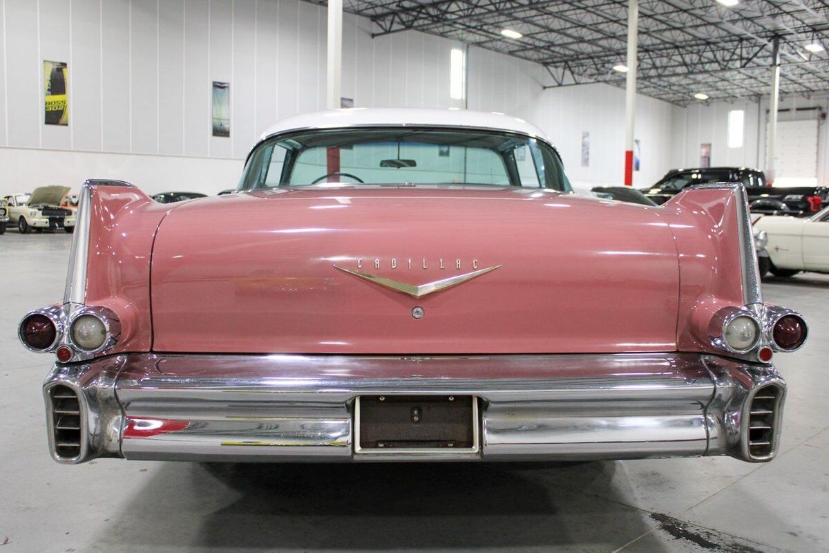 Cadillac-DeVille-Coupe-1957-5