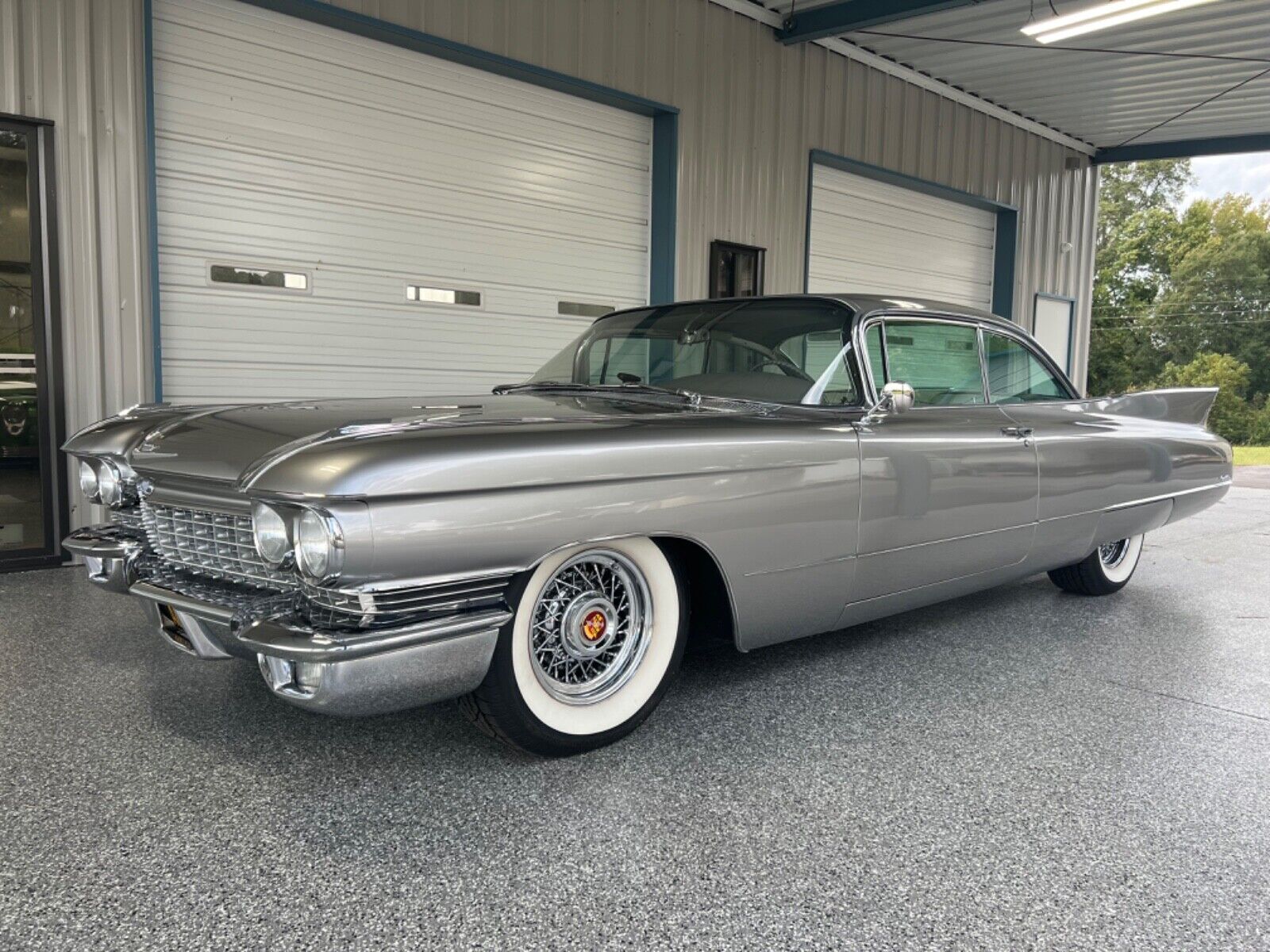 Cadillac-DeVille-Coupe-1960-2