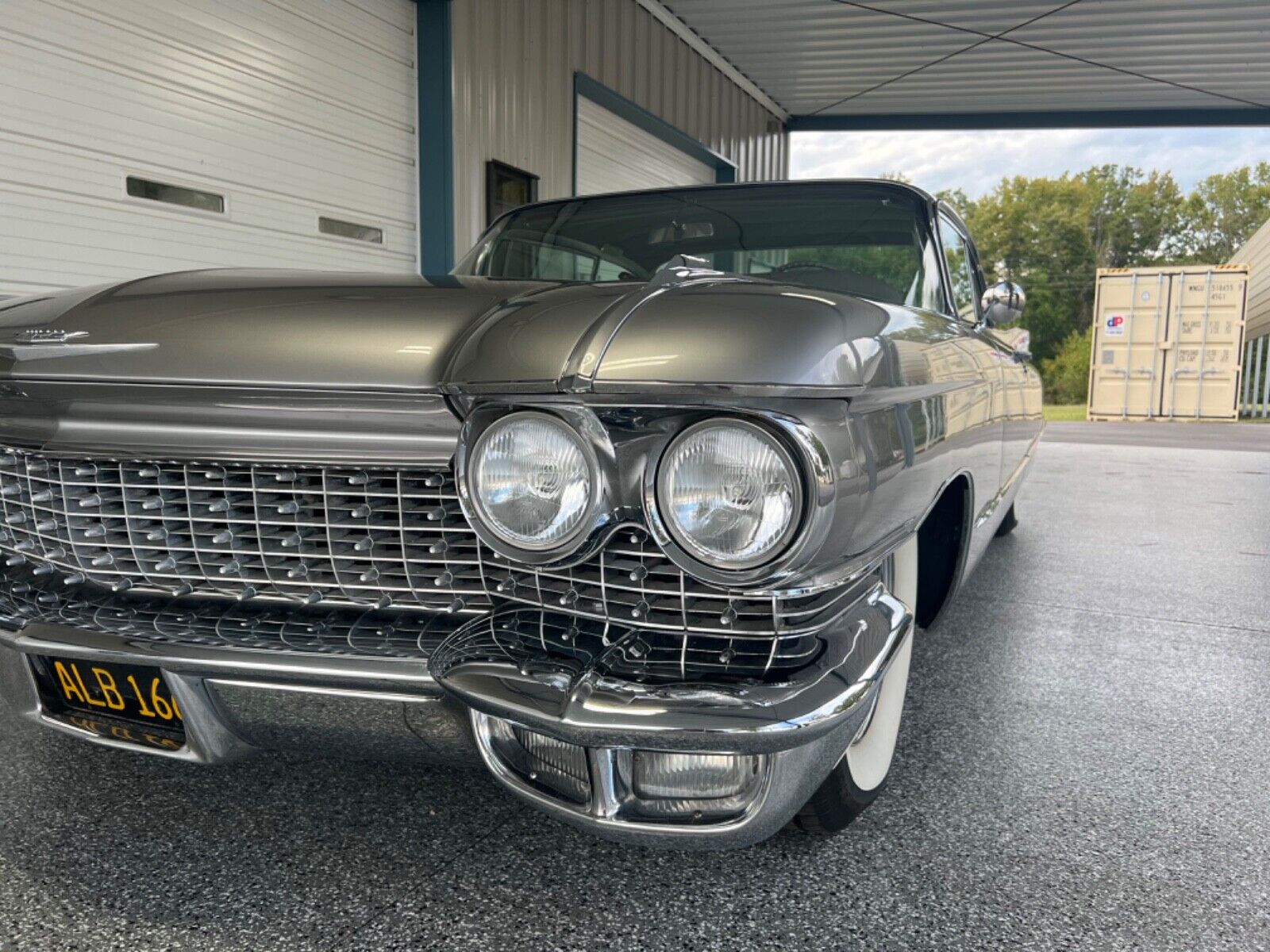 Cadillac-DeVille-Coupe-1960-3