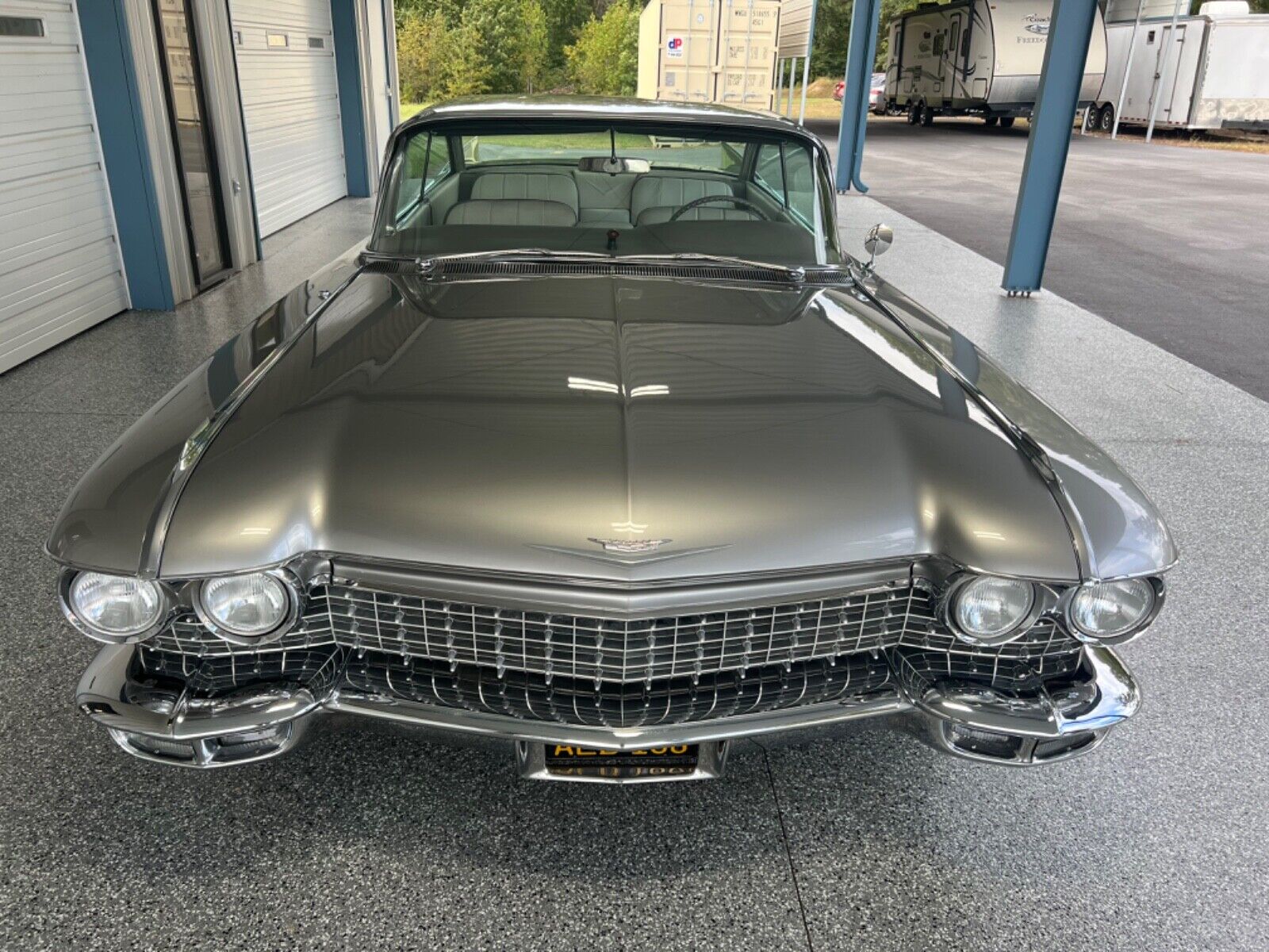 Cadillac-DeVille-Coupe-1960-5