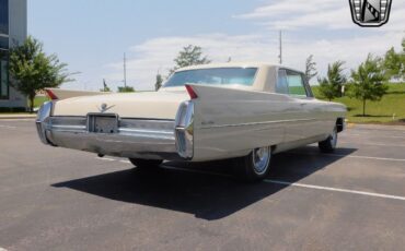 Cadillac-DeVille-Coupe-1964-5