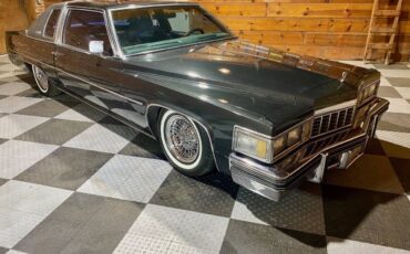 Cadillac-DeVille-Coupe-1977-2