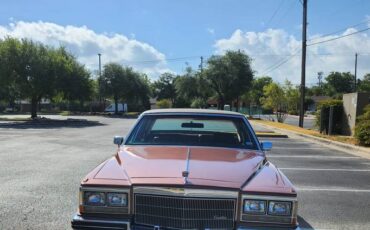 Cadillac-Deville-1983