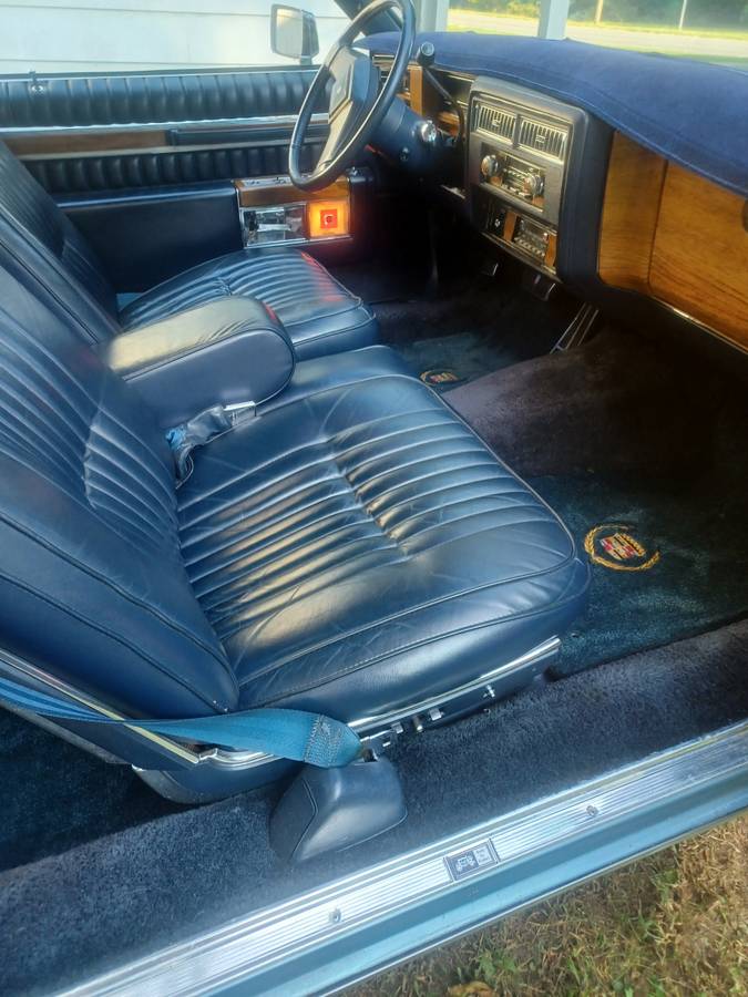 Cadillac-Deville-diesel-1981-11