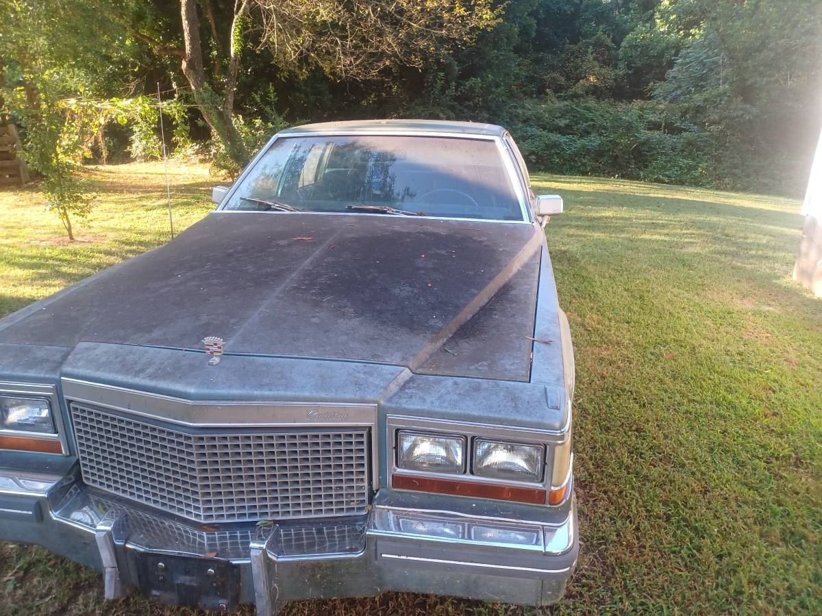 Cadillac-Deville-diesel-1981-16