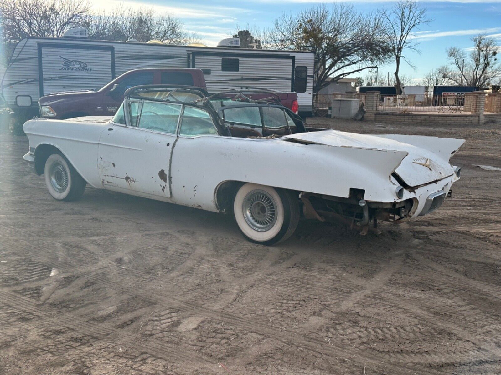 Cadillac-Eldorado-Cabriolet-1957-4