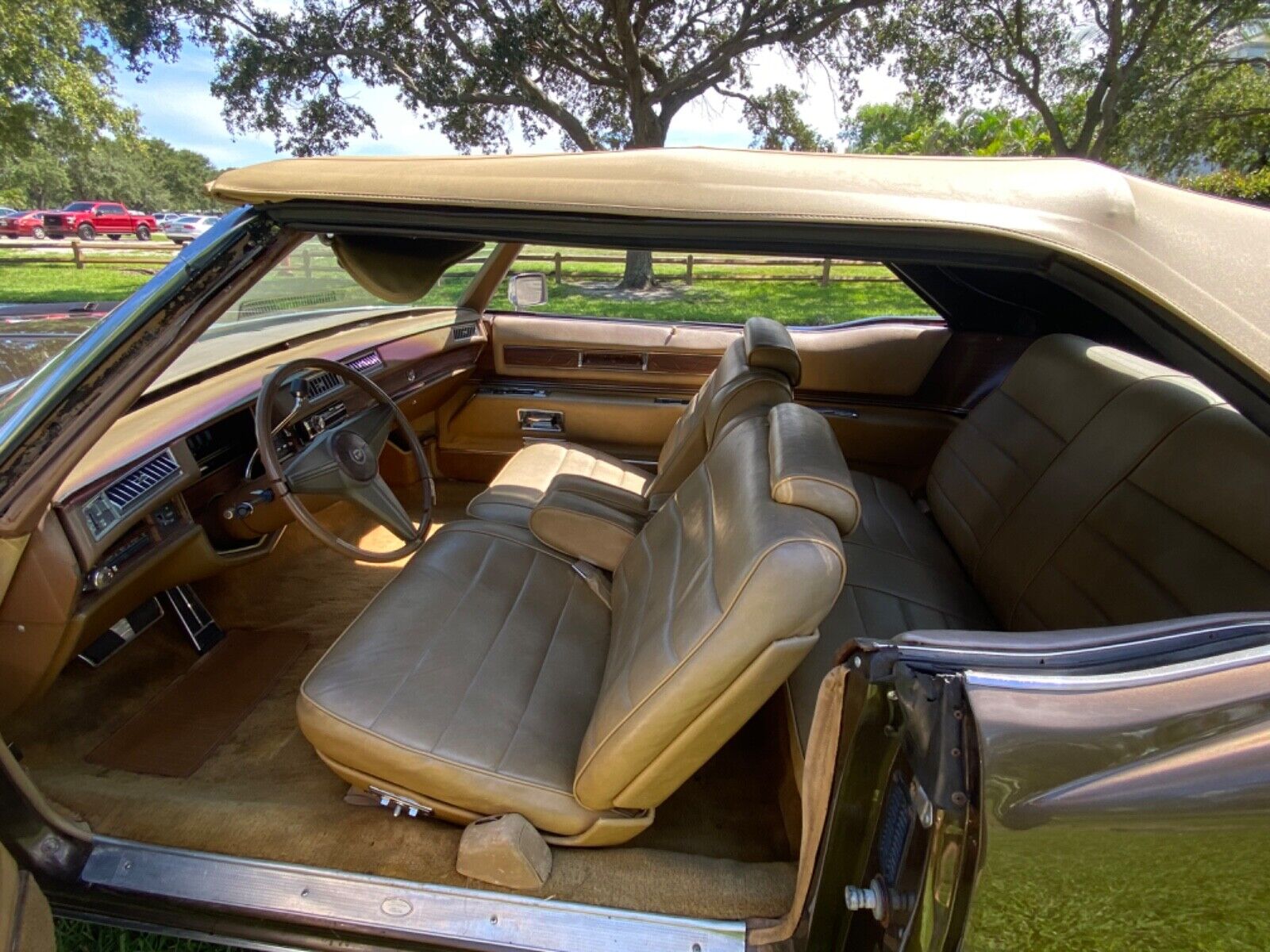 Cadillac-Eldorado-Cabriolet-1976-6