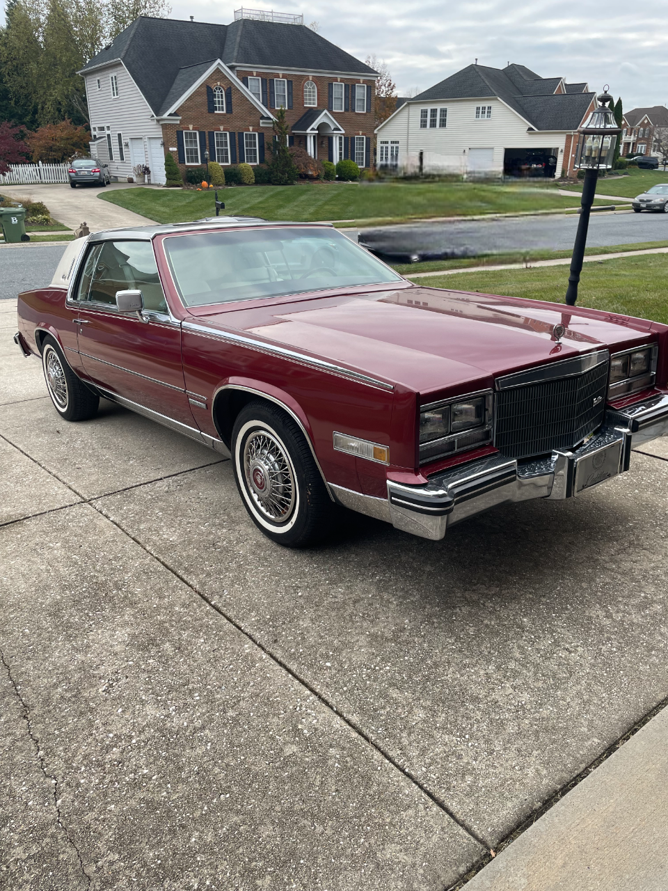 Cadillac-Eldorado-Coupe-1983-1