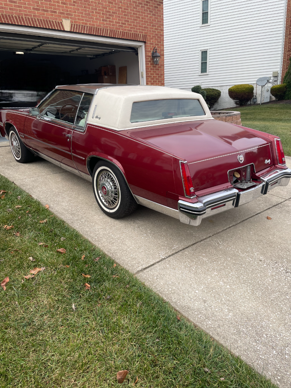 Cadillac-Eldorado-Coupe-1983-4