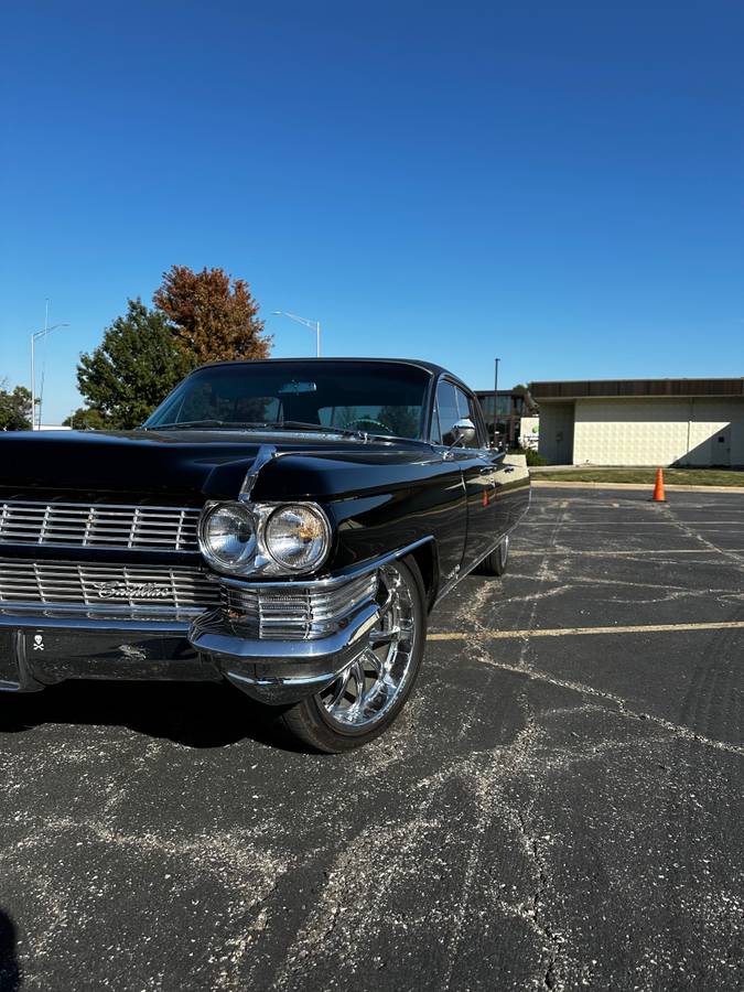 Cadillac-Fleetwood-1964-1