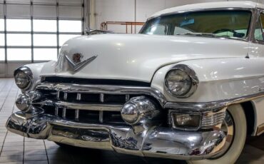 Cadillac-Fleetwood-Berline-1953-2