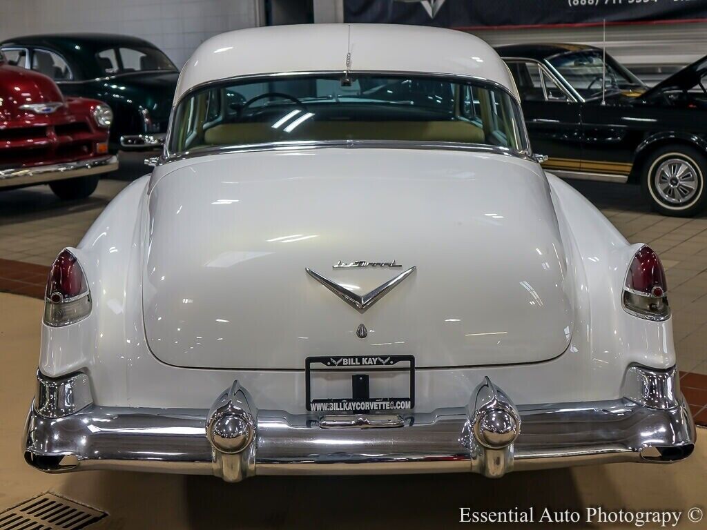 Cadillac-Fleetwood-Berline-1953-6