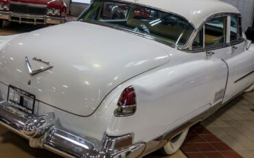 Cadillac-Fleetwood-Berline-1953-7