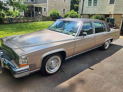 Cadillac-Fleetwood-Berline-1986-14