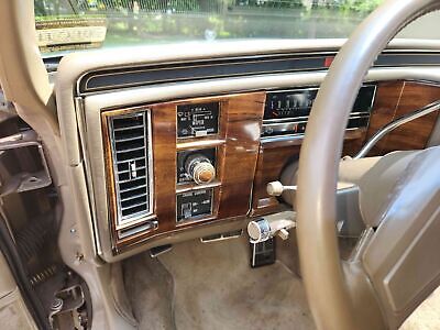 Cadillac-Fleetwood-Berline-1986-38