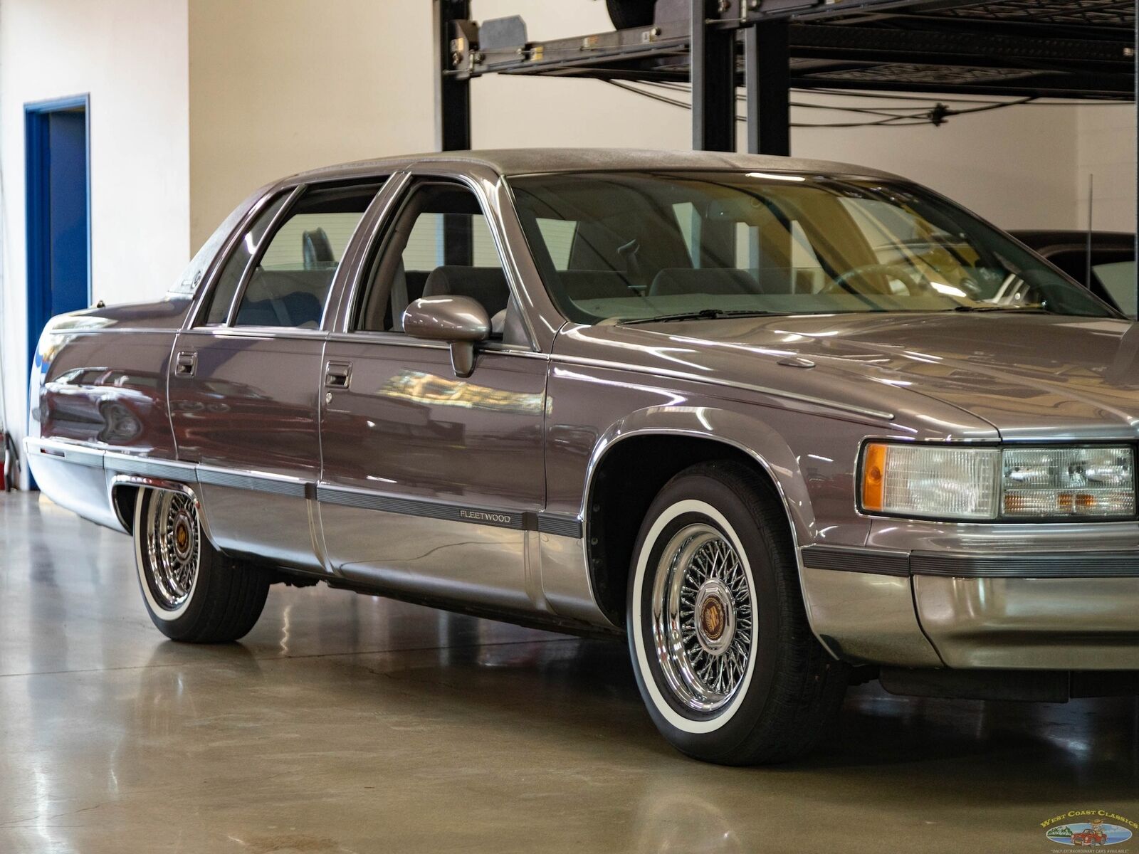 Cadillac-Fleetwood-Berline-1993-10