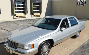 Cadillac-Fleetwood-Berline-1993-2