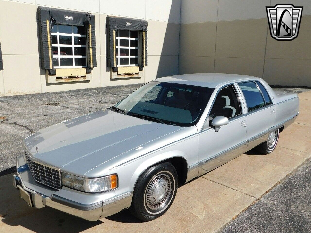 Cadillac-Fleetwood-Berline-1993-2