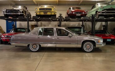 Cadillac-Fleetwood-Berline-1993-2