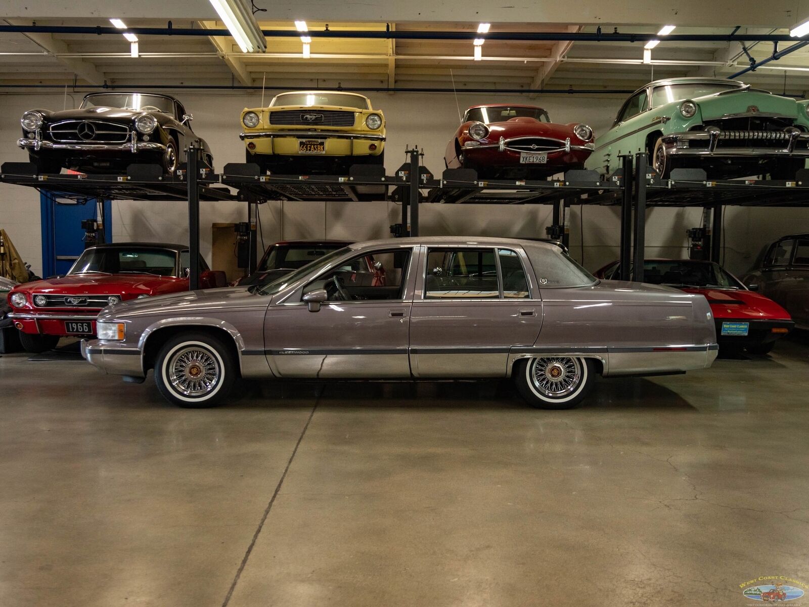 Cadillac-Fleetwood-Berline-1993-5