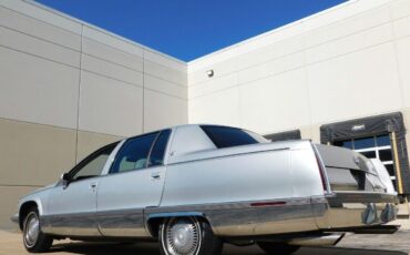 Cadillac-Fleetwood-Berline-1993-7